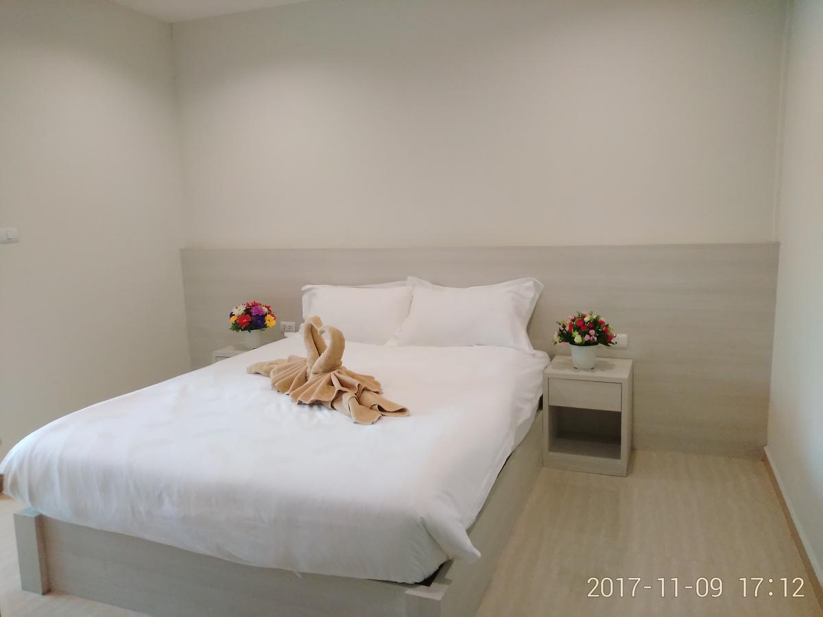 Abani Jomtien Inn Bagian luar foto