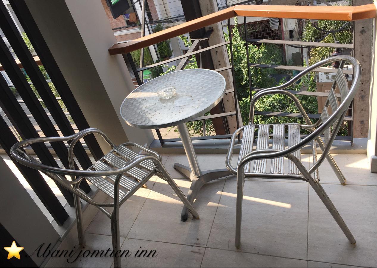 Abani Jomtien Inn Bagian luar foto